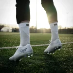 Fußballsocken auf dem Feld